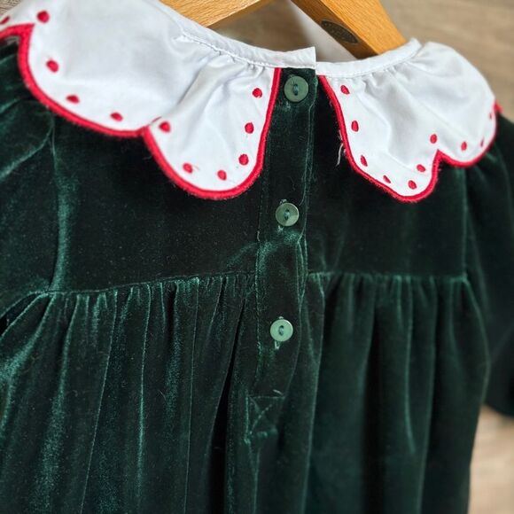 Green Velvet Holiday Dress with White Scalloped Collar & Red Accents girls 2T - Picture 3 of 9